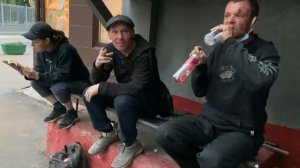 РадиоБашка Ксюха БЕЛЫЙ и Ментёнок | Вечером на ЛАВОЧКЕ | Бомж ТВ