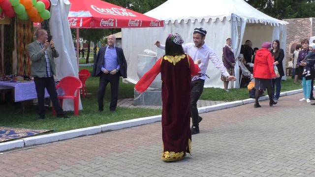 Узбекский народный танец - Сабантуй 2018 в Екатеринбурге смотреть онлайн