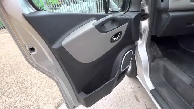 Renault Trafic Sport Van 1.6 Diesel 29 LWB Manual 2016 Euro 5 смотреть онлайн