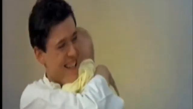 Эта женщина в окне (автор песни – Булат Окуджава) смотреть онлайн