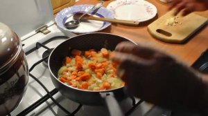 Суп гороховый с копчёными рёбрышками..Просто и очень вкусно, недорого!