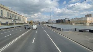 Hop on - Hop off 🚌 Москва - Зеленая линия 🚌 Поездка на двухэтажном красном автобусе.  Вид на дорогу