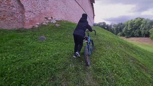 Прогулка. Ремонт. Падение. 8 сентября 2022 смотреть онлайн