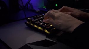「Razer Huntsman V2 TKL」-Typing Sound Test | Clicky Optical Switches