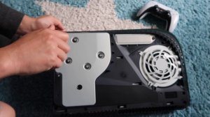 How To Remove Stuck PS5 Disc