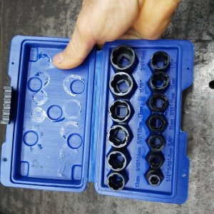 Свертки для поврежденного крепежа.