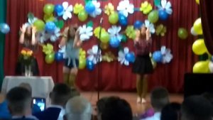 Танец под песню Руки вверх "Выпускной"