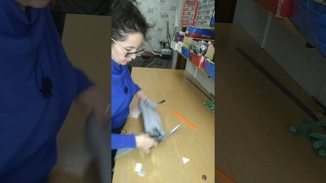 мастер класс-как укоротить низ и рукава у  трикотажного свитера