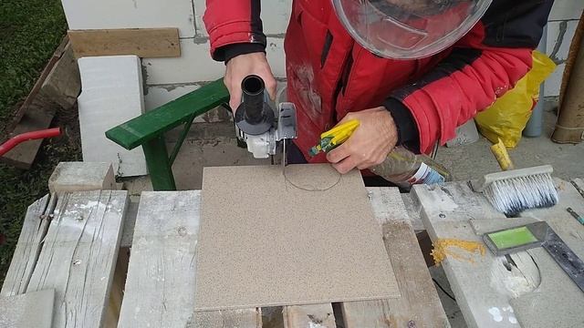 Делаю прямой и фигурный рез на плитке и керамограните без плиткореза смотреть онлайн