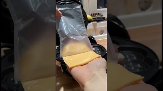 Deliziöser Sandwich ? aus dem Waffeleisen #asmr #cookingvideo смотреть онлайн