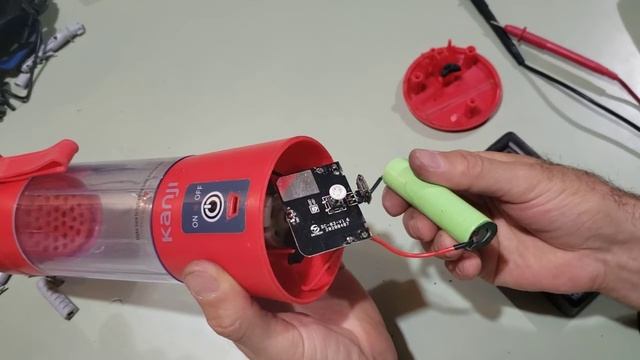 COMO REPARAR ARREGLAR MINI LICUADORA RECARGABLE USB смотреть онлайн