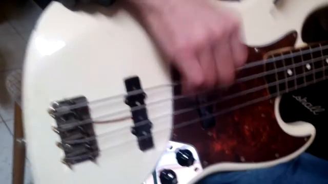 Fender JV JApan Vintage Jazz Bass '62 not squier смотреть онлайн