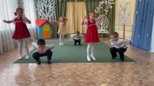 Русский народный танец и "Варенька"