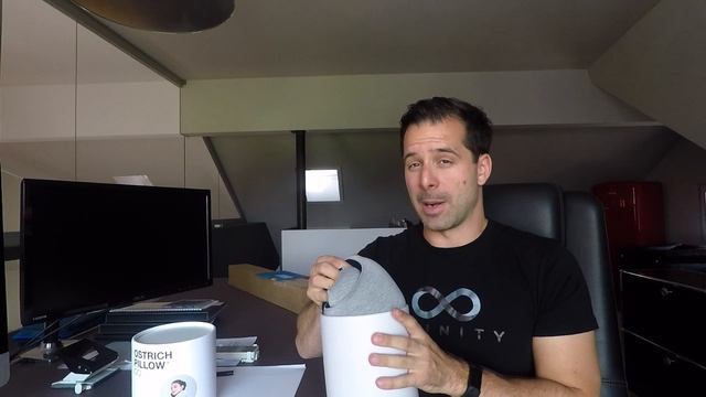 Unboxing The Ostrich Pillow Go | Cédric Waldburger смотреть онлайн