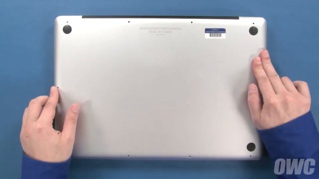 MacBook Pro 17 inch 2011 Batterij vervangen смотреть онлайн