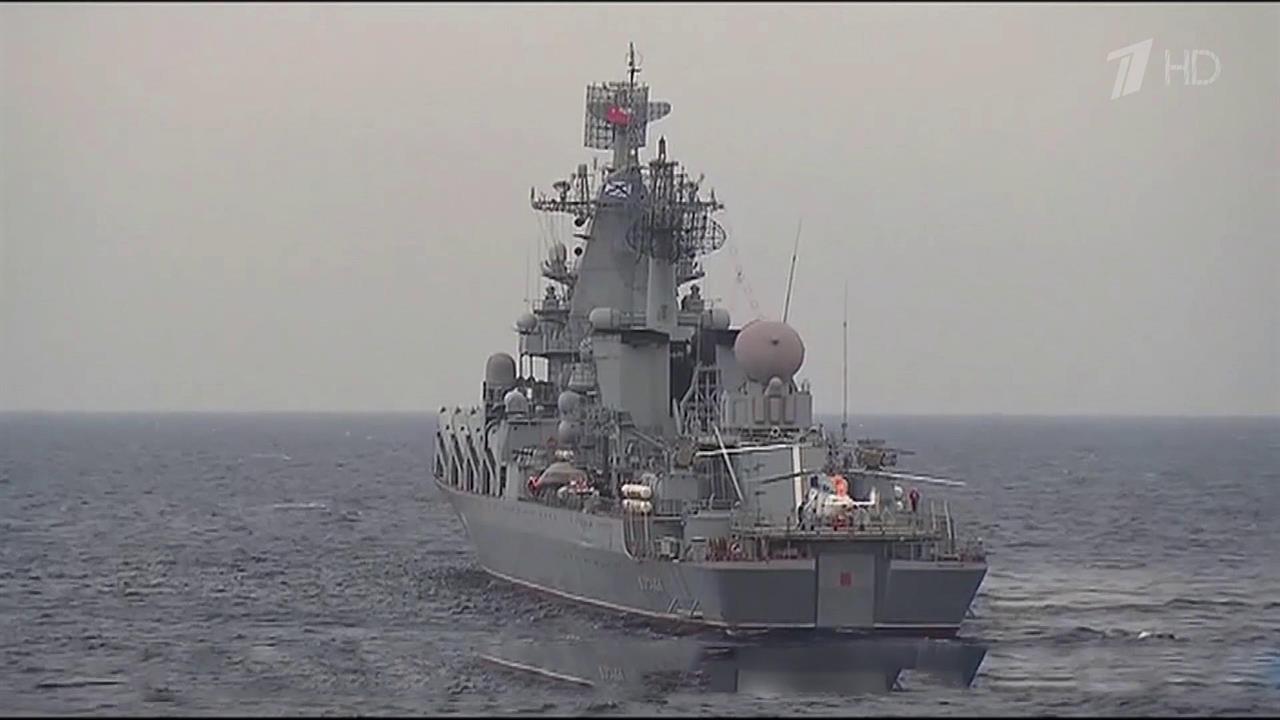 В результате пожара на крейсере "Москва" 27 моряков пропали без вести, один погиб