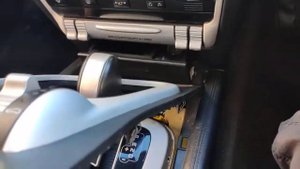 Porsche Cayenne 955/957 - Removing & Refitting Centre console selector trim