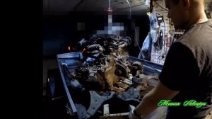 Погрузка двигателя на прицеп одному