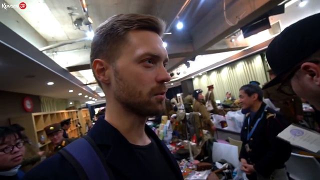 Япония
Экспорт советской культуры в Японию. Шпроты за 500 рублей и медали за победу.