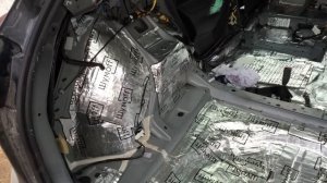 Шумоизоляция автомобиля своими руками Mazda cx 5 пол.