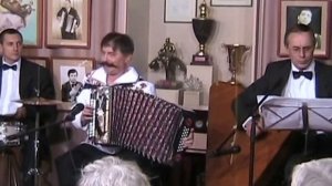 Ой при лужку при лужке. Звучит гармонь!