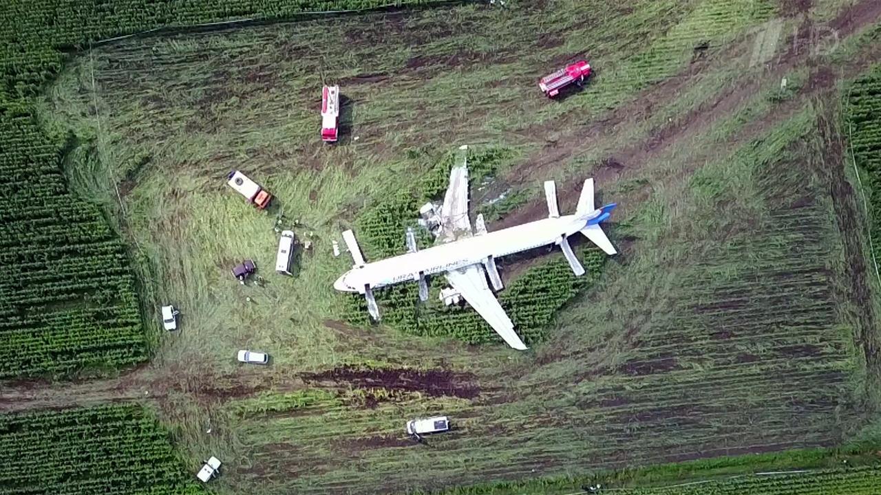 К врачам обратились 75 пассажиров рейса Москва-Симферополь