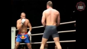 Максим Тесак вышел в ринг против Профессионала по ММА