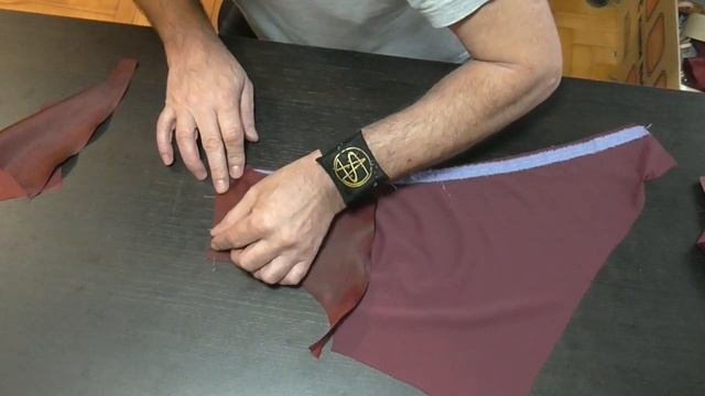 Бархатное платье.После 2-ой примерки. Обработка полочки, плечевые швы. 8 смотреть онлайн