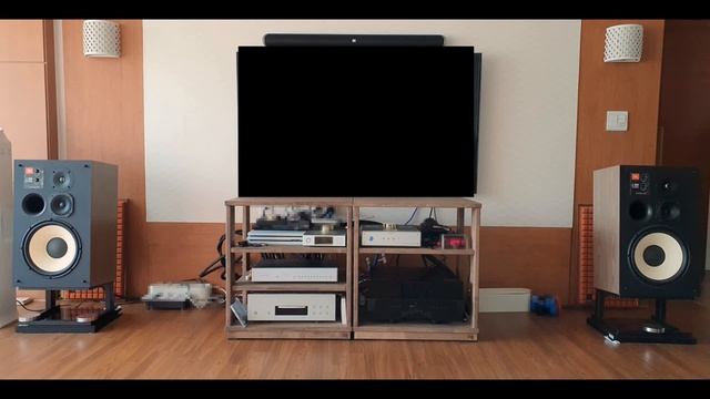 Mikaela Kahn - Autumn Leaves смотреть онлайн