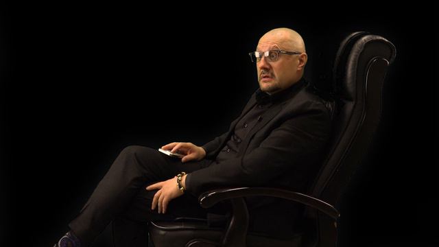 С молодых ногтей. Диалоги в черном