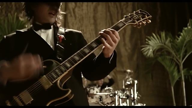 Thirty Seconds To Mars - The Kill (Bury Me) (Official Music Video) смотреть онлайн