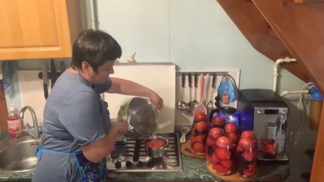 Помидоры с базиликом/Без рецепта/ смотреть онлайн