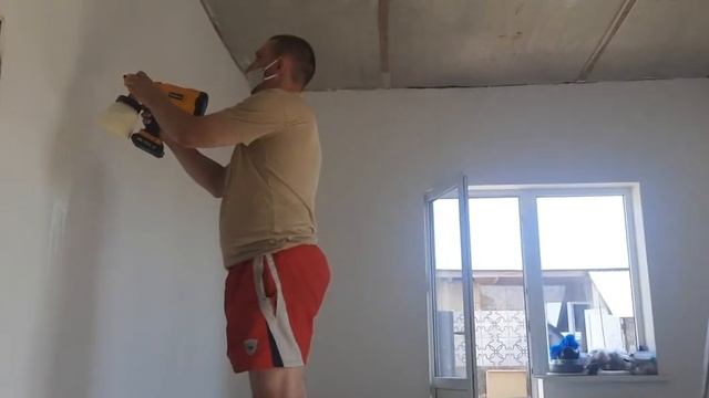 Краскопульт Deko грунтование стен.
