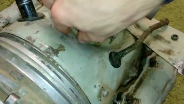 Двигатель МеМЗ-966, часть 1: снятие навесного оборудования. смотреть онлайн