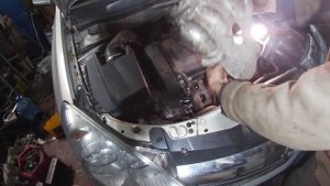 Снять и установить экран коллектора Опель Астра, Зафира