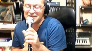 и падал белый снег на тополя