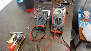 Зависимость тока от напряжения в катушке электромагнитного клапана