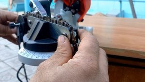 заказал станок WORTEX GC 1090 для заточки цепей тестирую заканчиваю и пилю бензопилой