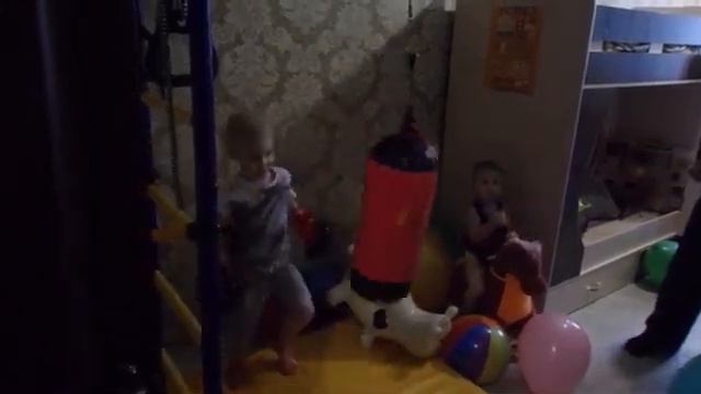 Детская Боксерская груша и Боксерские перчатки из FIX Price // ДЕТИ БОКСИРУЮТ смотреть онлайн