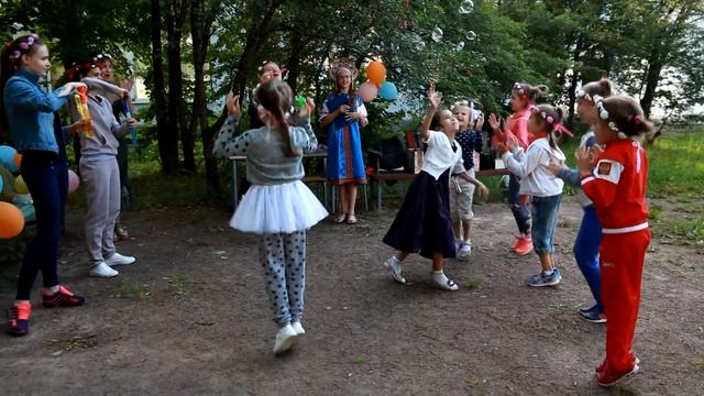 Пусть каждый денек Тебя солнцем встречает Ты мой светлячок Моя дочка родная! смотреть онлайн