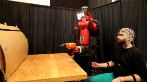 Как управлять роботом с помощью мысли и жестов