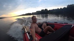 Лодкa Gladiator Е380 мотор nissan marine