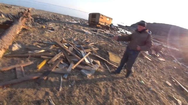ГАРАЖНЫЕ БУДНИ. ПОЕХАЛИ НА ЗАБРОШЕННЫЙ ПЛЯЖ ЗА ДРОВАМИ РЕМОНТ КРЕПЛЕНИЙ ЗАДНЕГО БАМПЕРА