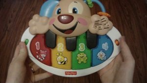 Обзор №1 Развивающая игрушка Пианино Щенок Fisher Price русская версия