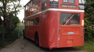 Английский автобус 57 лет в движении