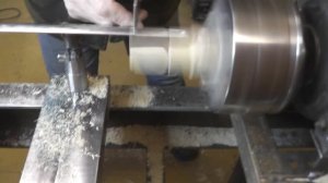 ШАХМАТНЫЙ КОНЬ НА ТОКАРНОМ СТАНКЕ.  Это стоит посмотреть.