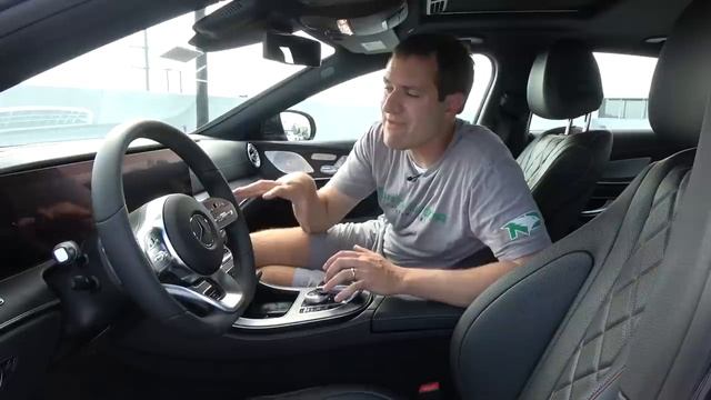 Mercedes-Benz CLS 2019 года - это великолепный спортивный седан