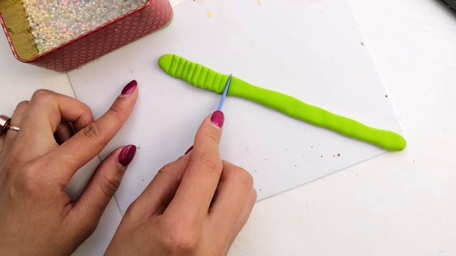 Лепим "Морского конька" из воздушного пластилина смотреть онлайн