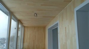 Обшить вагонкой балкон. Безобразная установка подоконника. Переделка и отделка.
