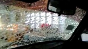 Разбили лобовое стекло!